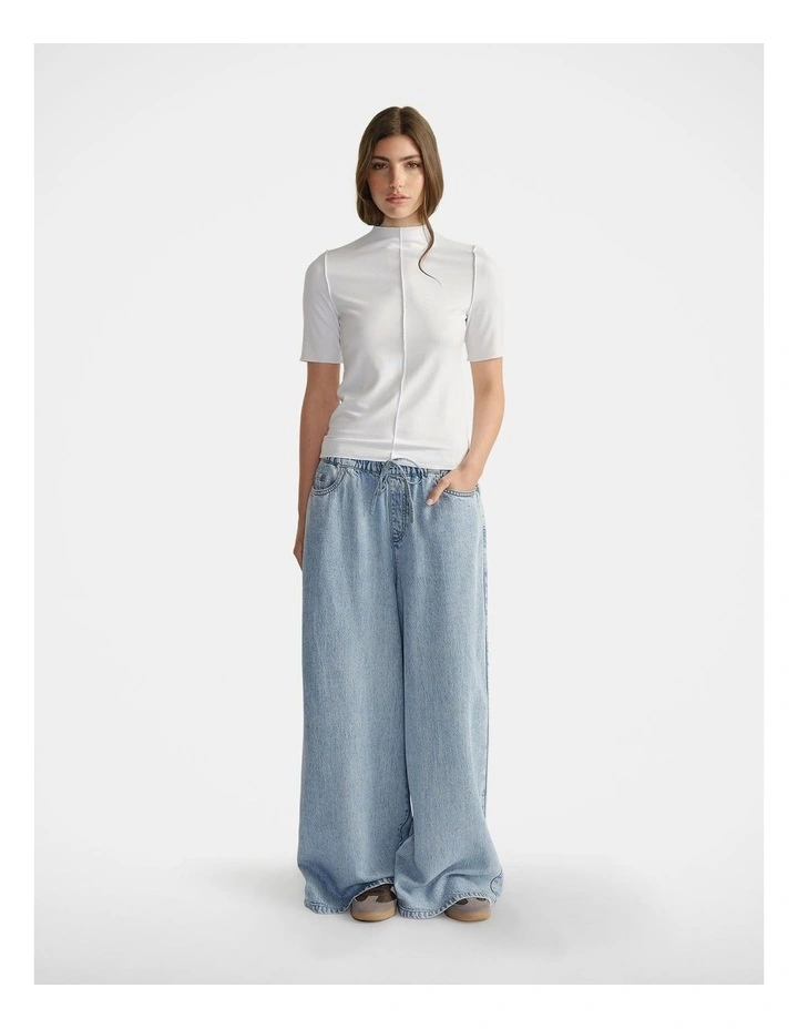 Short Sleeve Top in White image 3