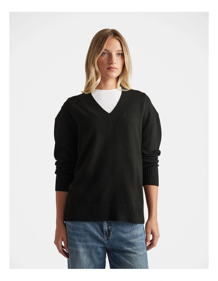 V Neck Knit Jumper in Black image 3
