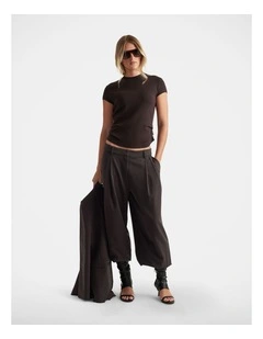 Lily Pleat Detail Knit Tee in Black