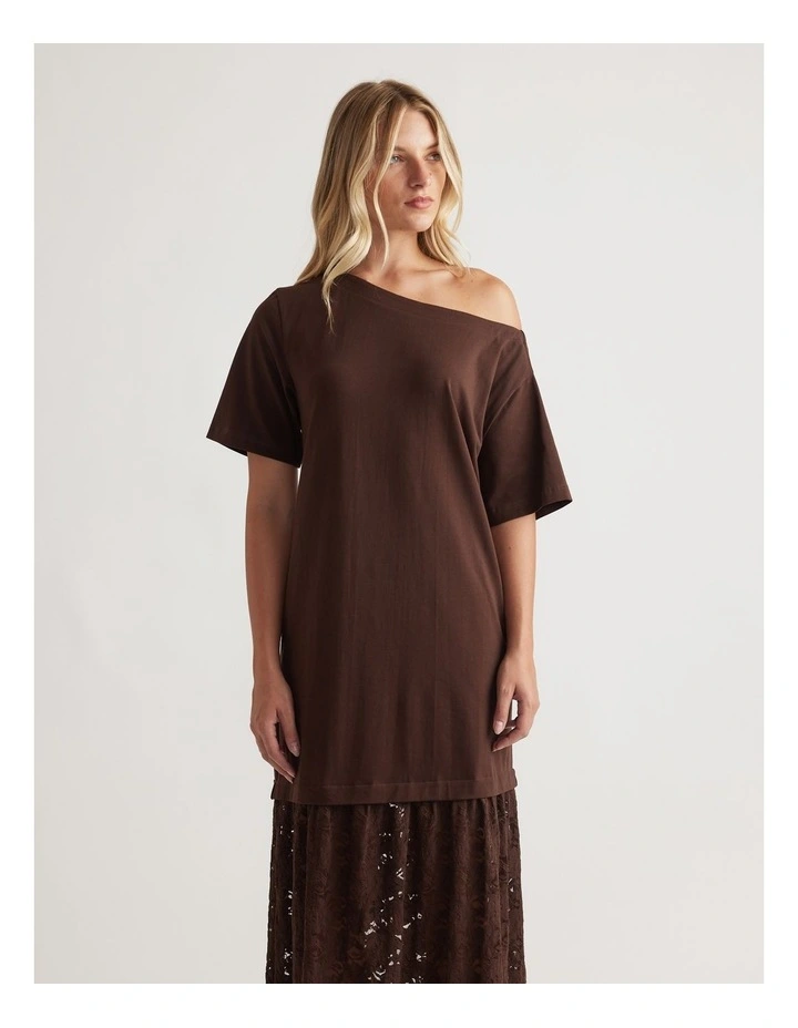 Alexis Lace Maxi Dress in Rich Mocha image 3