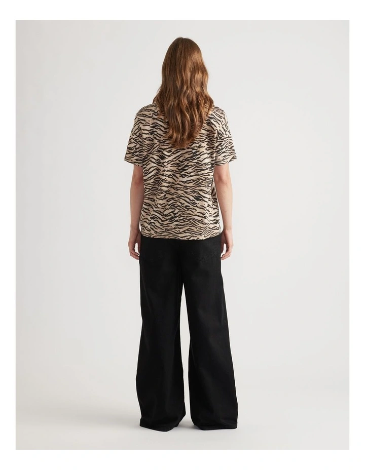 Short Sleeve Print Tee in Animal print image 2