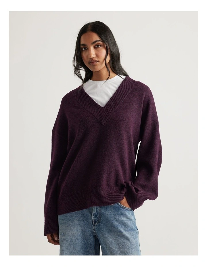 Skyler V Neck Knit Jumper in Burgundy image 3