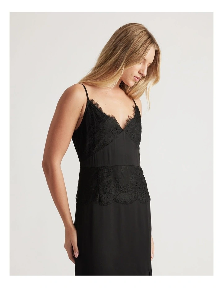 Lisa Lace Maxi Dress in Black image 3