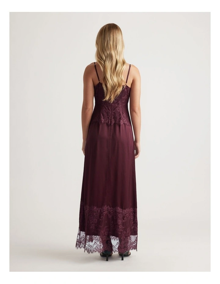 Lisa Lace Maxi Dress in Plum image 2