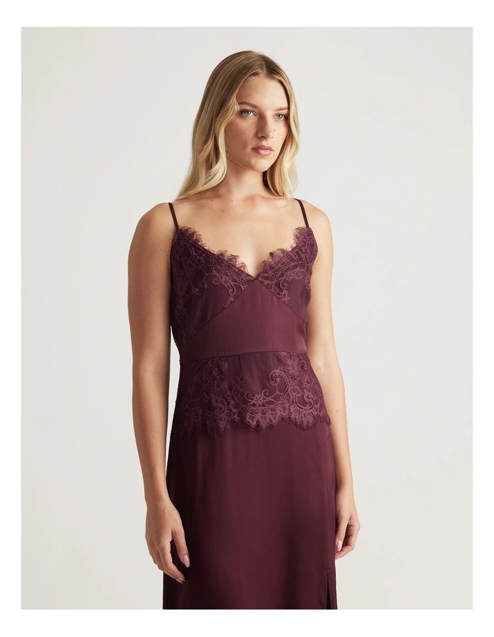 Lisa Lace Maxi Dress in Plum image 3