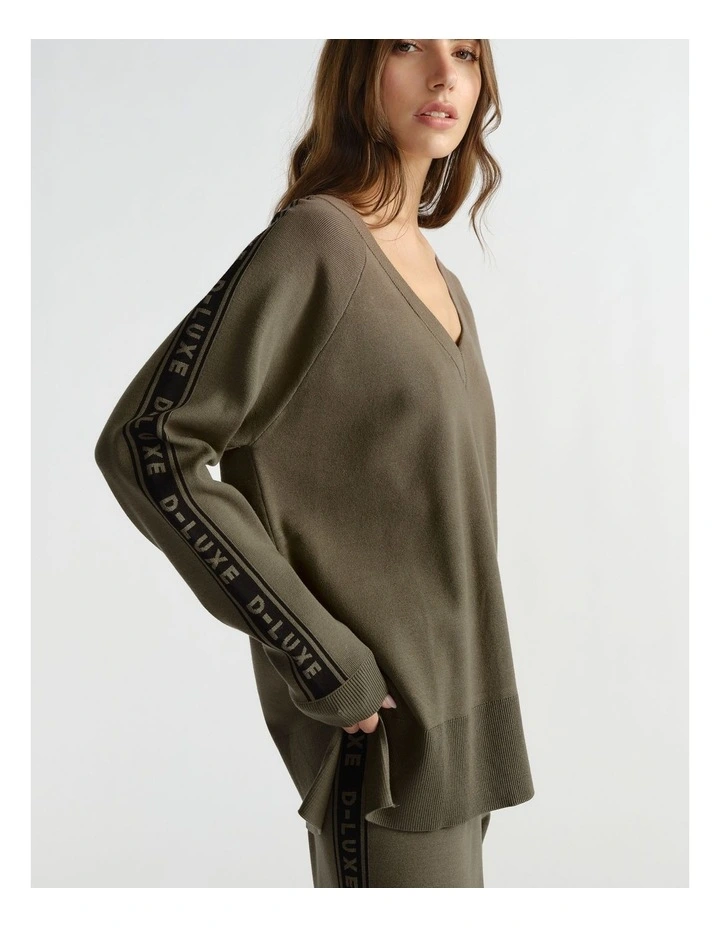 D-Luxe Logo Panel Knit Top image 3