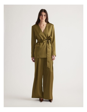 Chartreuse colour
