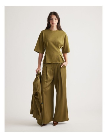 CHARTREUSE colour