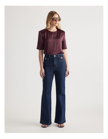 Claret colour