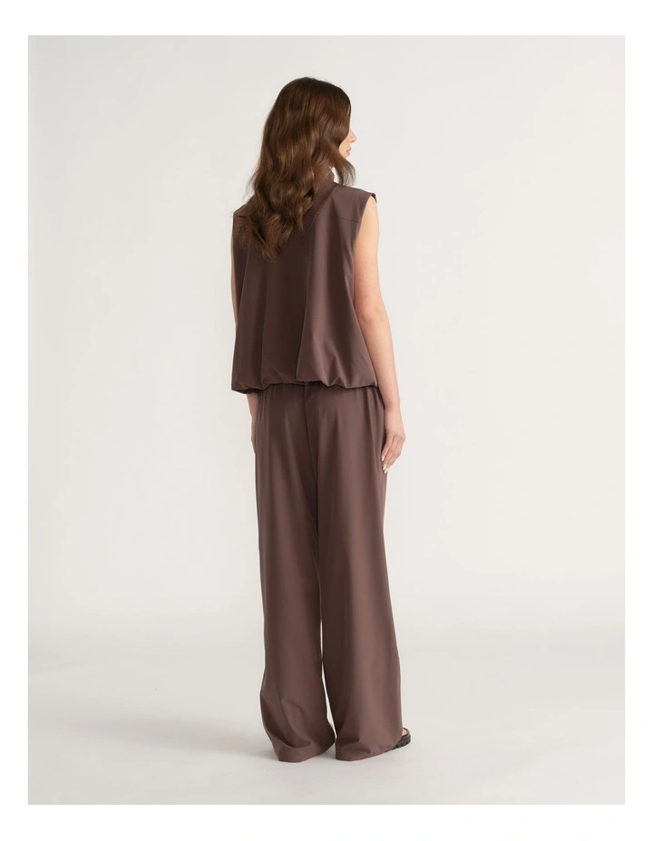D-Luxe Technical Gilet in Brown image 2