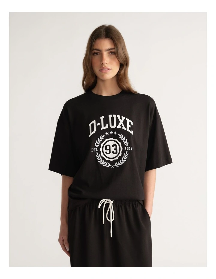 D-Luxe Crest Print Tee image 4