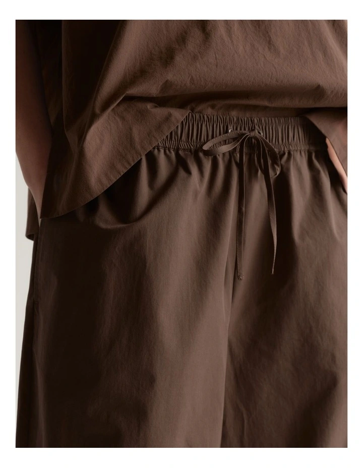 D-Luxe Poplin Barrel Pant in Whiskey Brown image 3