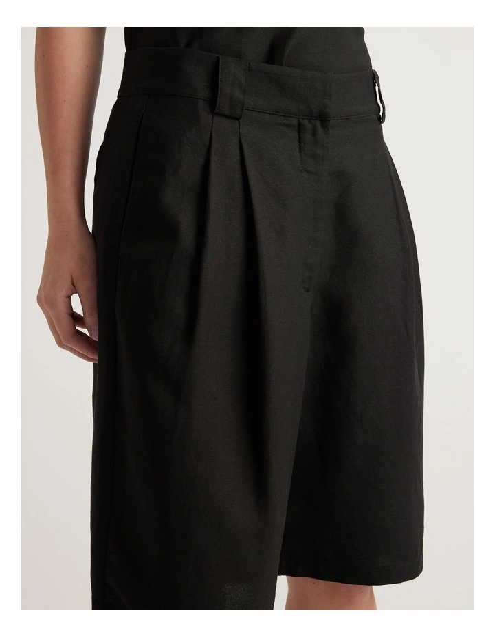 Gwen Linen Blend Shorts image 3