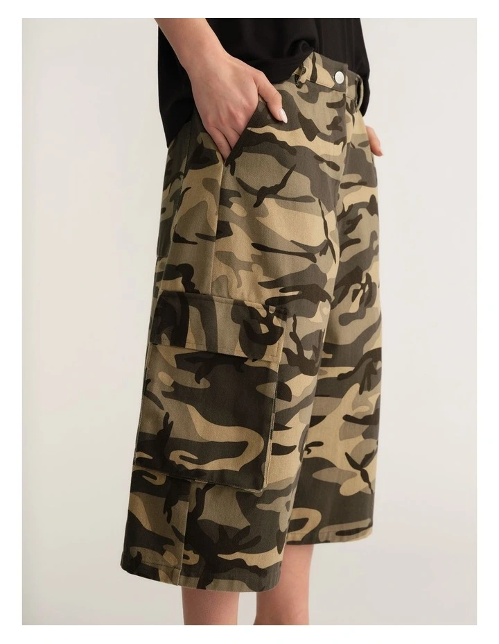 D-Luxe Camo Cargo Shorts image 3