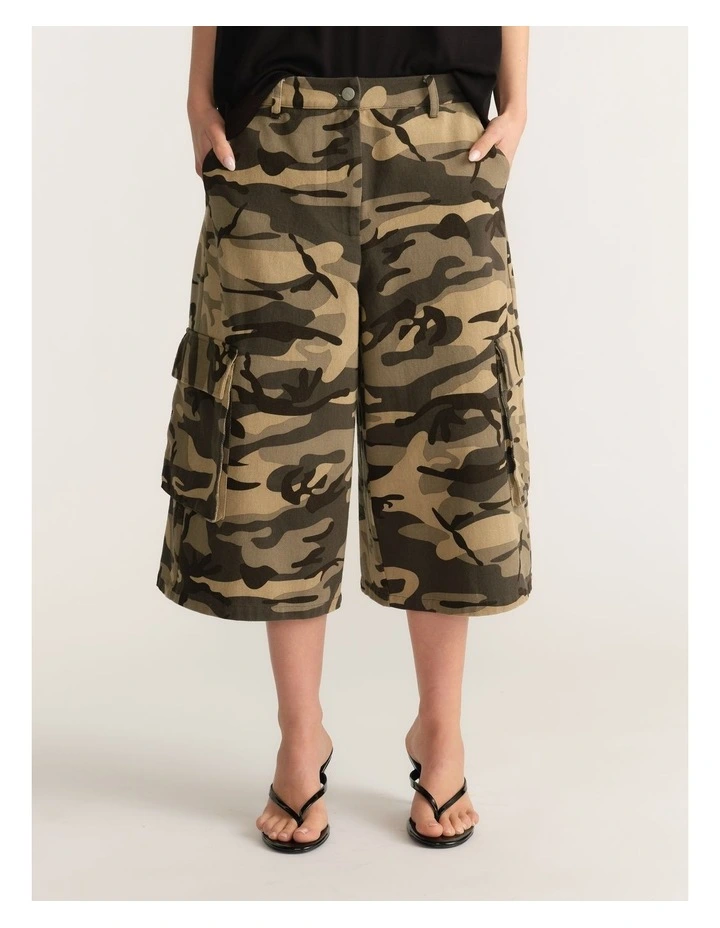 D-Luxe Camo Cargo Shorts image 4