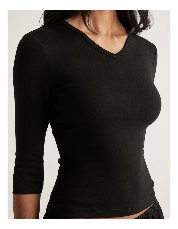 Flynn Fitted V Neck 3/4 Sleeve image 3