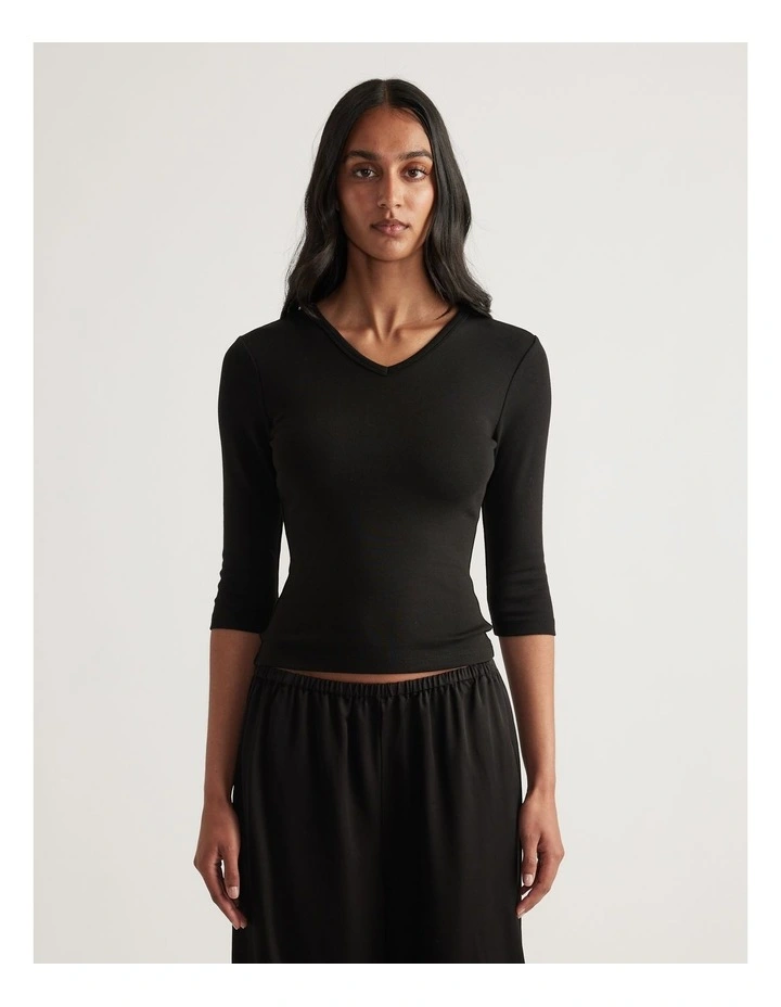 Flynn Fitted V Neck 3/4 Sleeve image 4