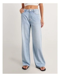 Loe Mid Rise Straight Jean in Light Wash