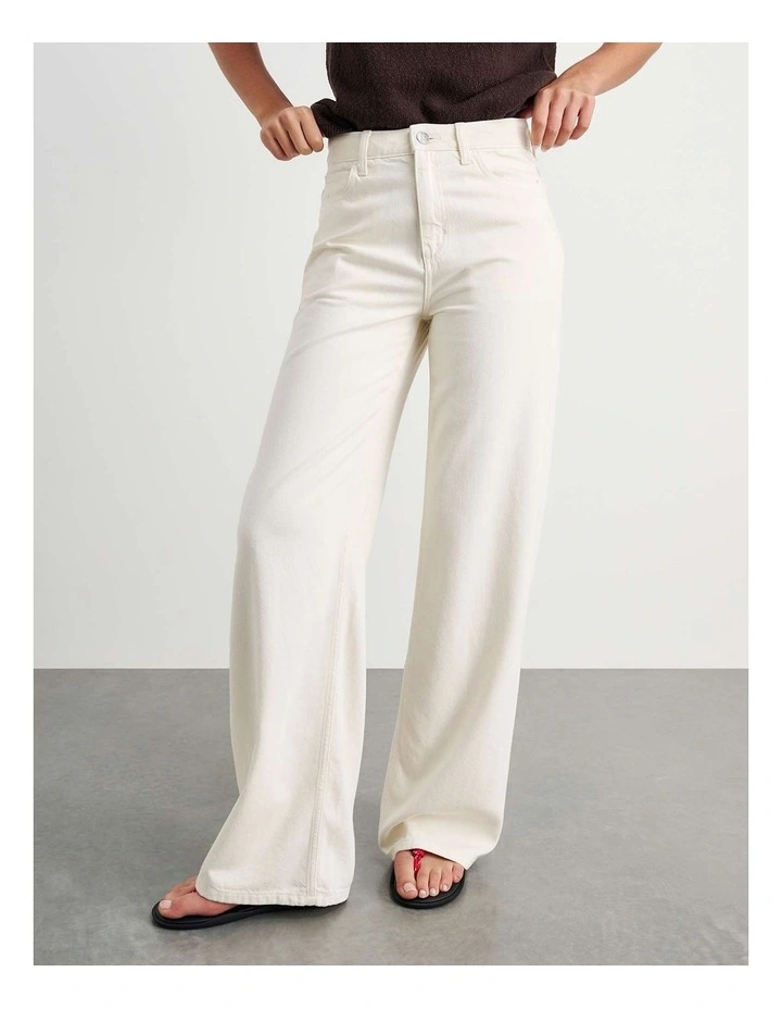 Loe Mid Rise Straight Jean in Cream image 4