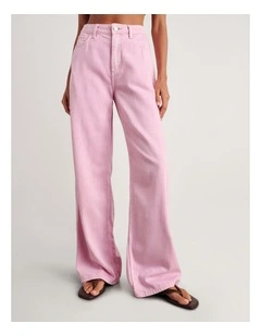 Loe Mid Rise Straight Jean in Pink
