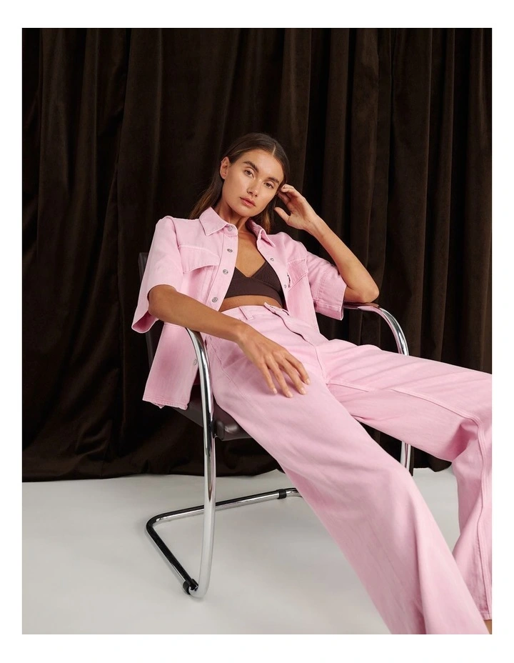 Loe Mid Rise Straight Jean in Pink image 4