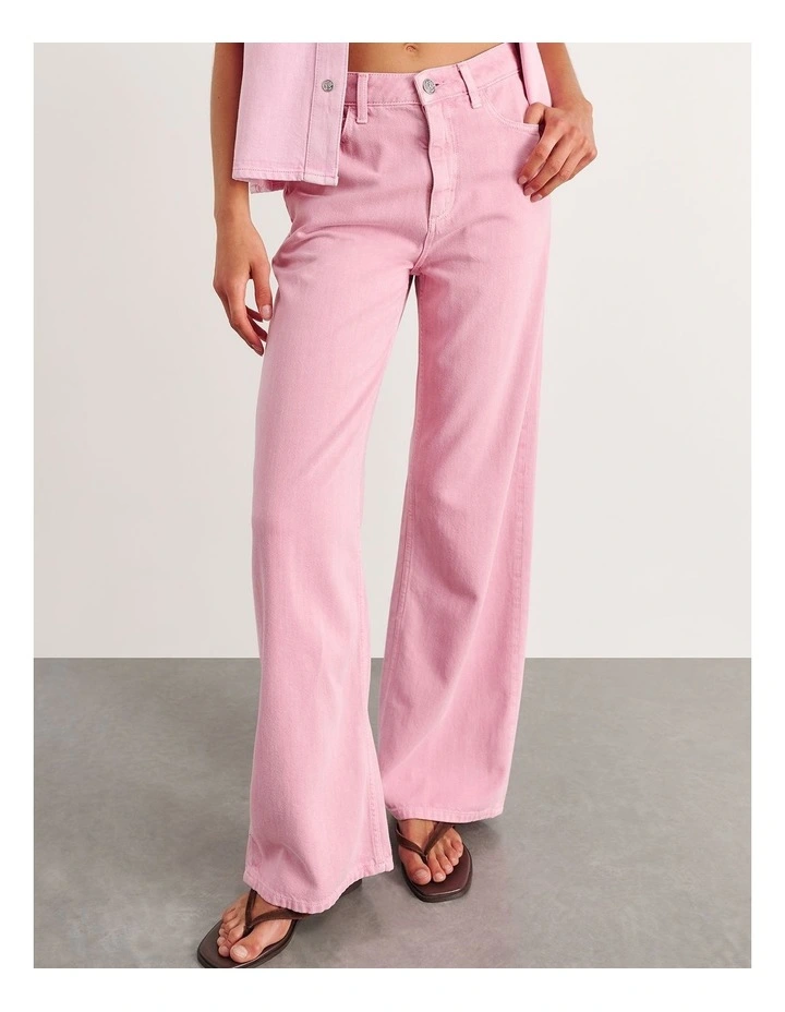 Loe Mid Rise Straight Jean in Pink image 5