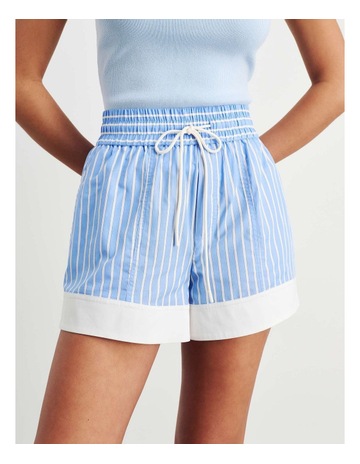 Blue/White colour