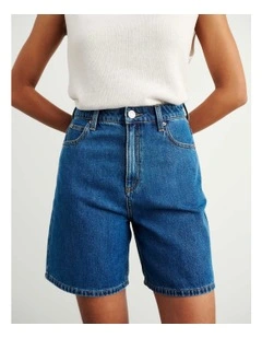 Camron Denim Mid Rise Short in Blue Wash