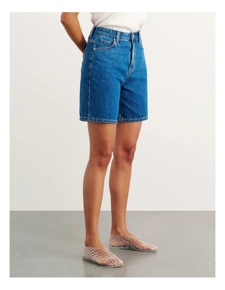 Camron Denim Mid Rise Short in Blue Wash image 2