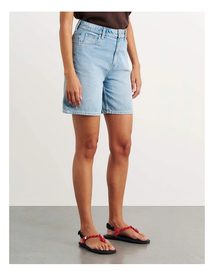 Camron Denim Mid Rise Short in Blue image 4
