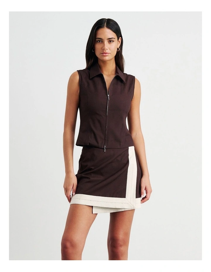 Canvas Sleeveless Shirt in Brown image 3