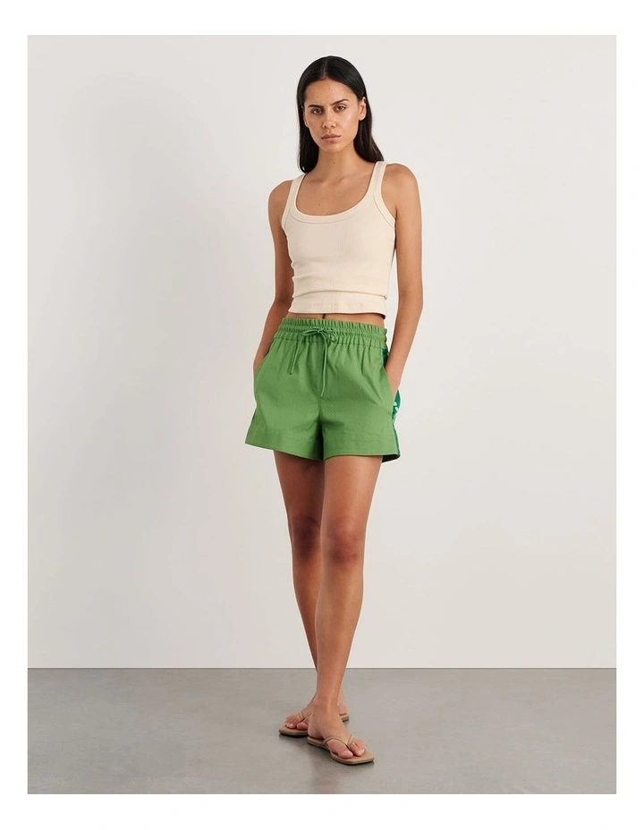 Canvas Contrast Short in Green image 6