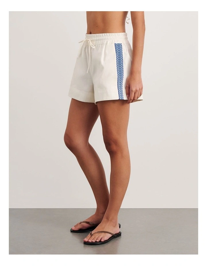 Canvas Contrast Short in Cream image 3