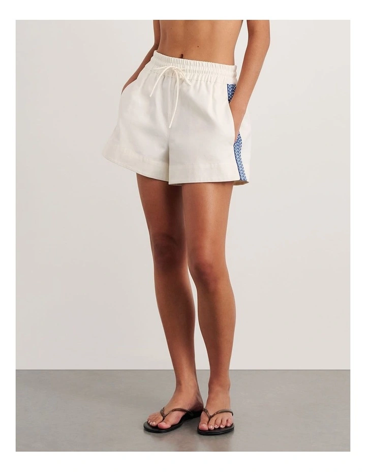 Canvas Contrast Short in Cream image 5