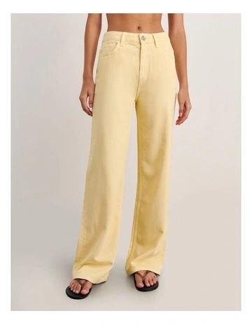 Loe Mid Rise Straight Jean in Yellow