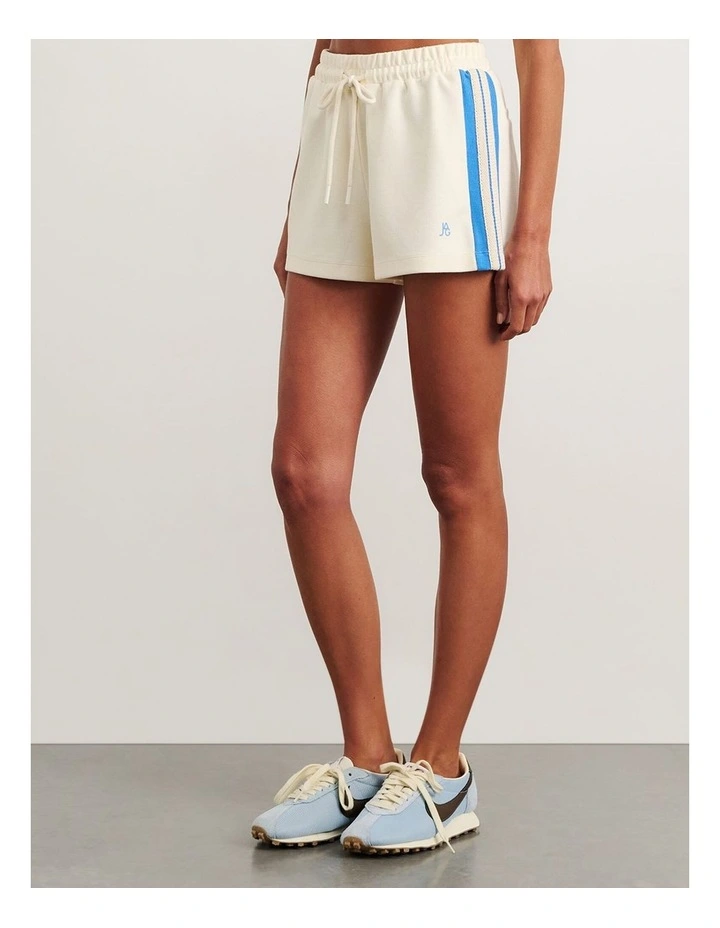 Leonie Short in White image 3