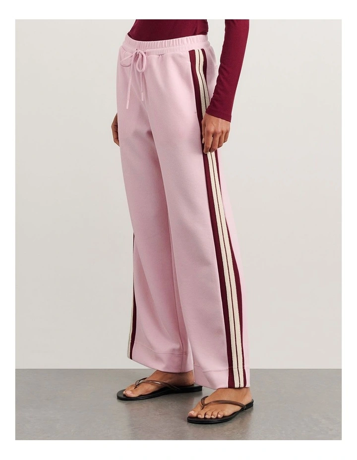 Leonie Pant in Pink image 3