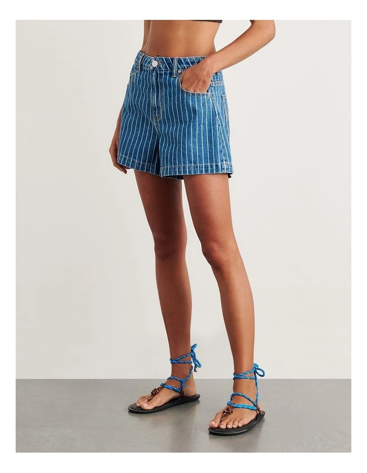 Carrie Short image 3