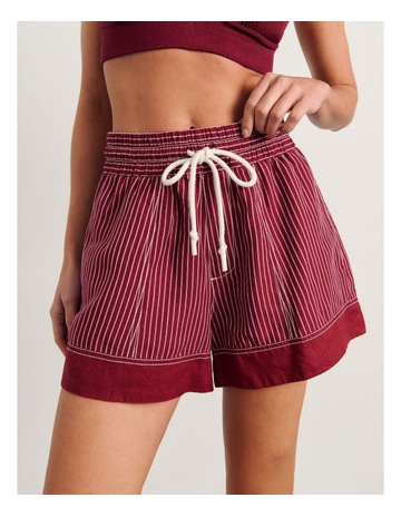 IVORY/BURGUNDY colour