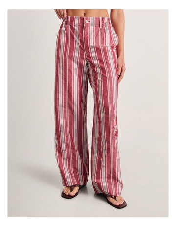 IVORY/BURGUNDY colour