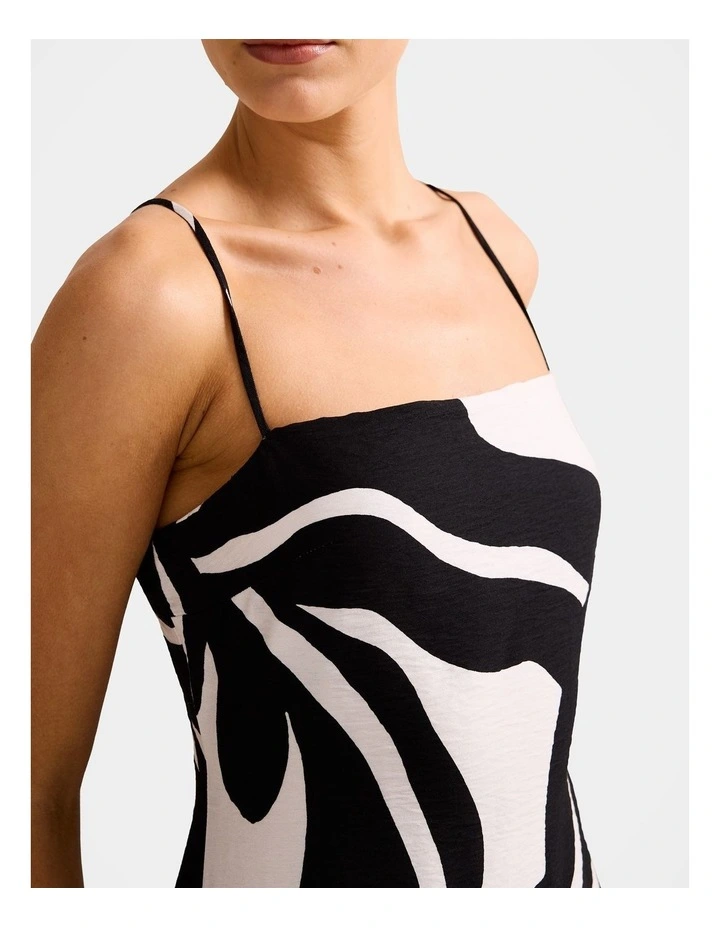 Anella Textured Tie Back Midi Dress in Multi image 4