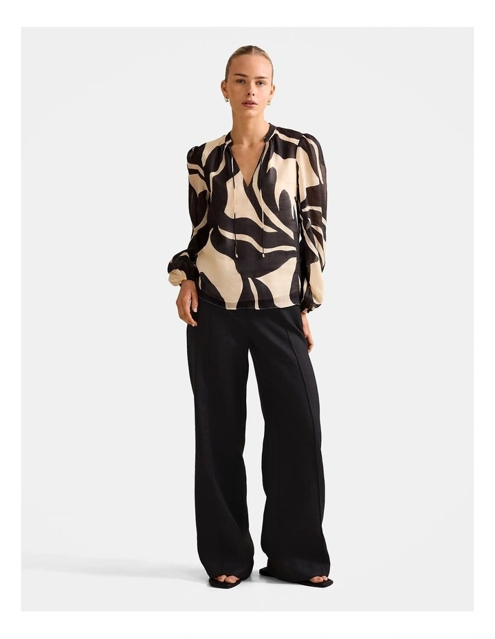 Romina Long Sleeves Blouse in Black image 5