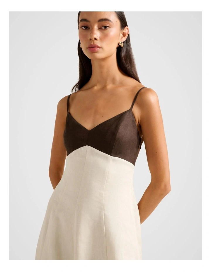 Ada Contrast Linen Midi Dress in Multi image 4