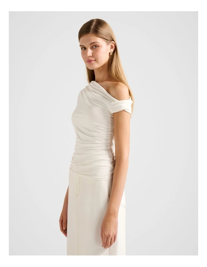 Rylee Tipped Shoulder Top in White image 3