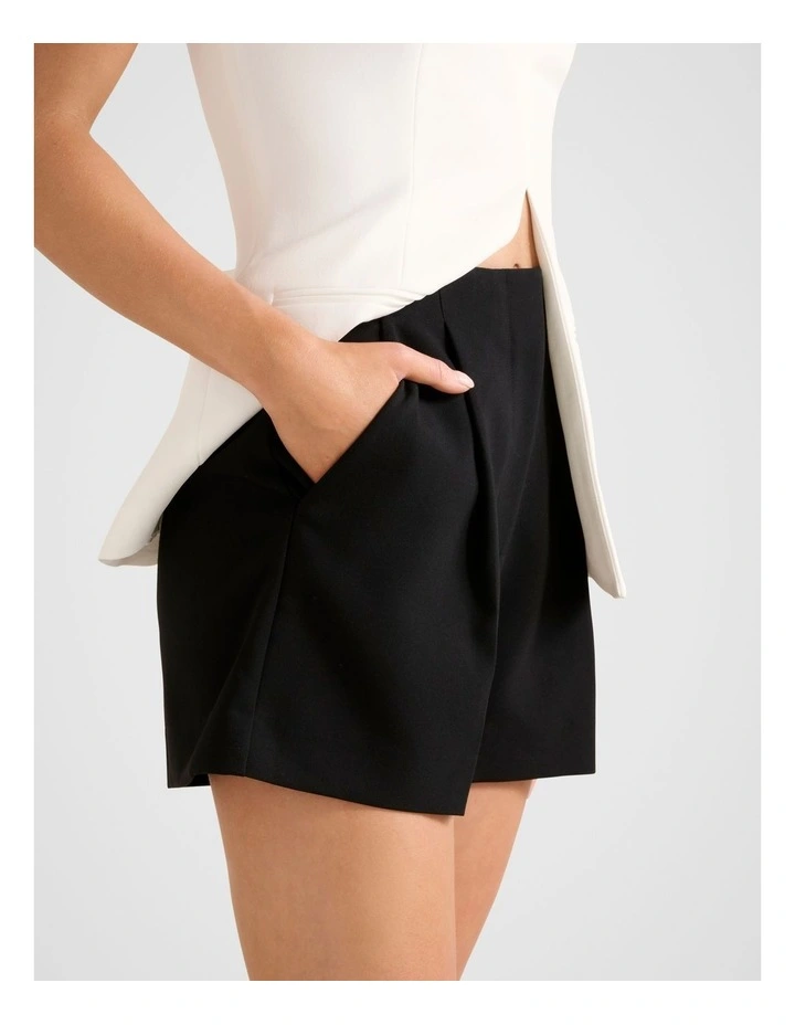 Winslet Tailored Shorts in Black image 3