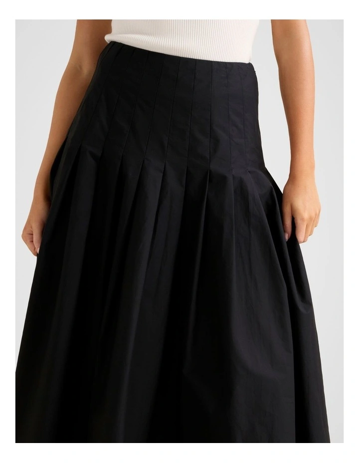 Sasha Pleated Midi Skirt in Black image 4