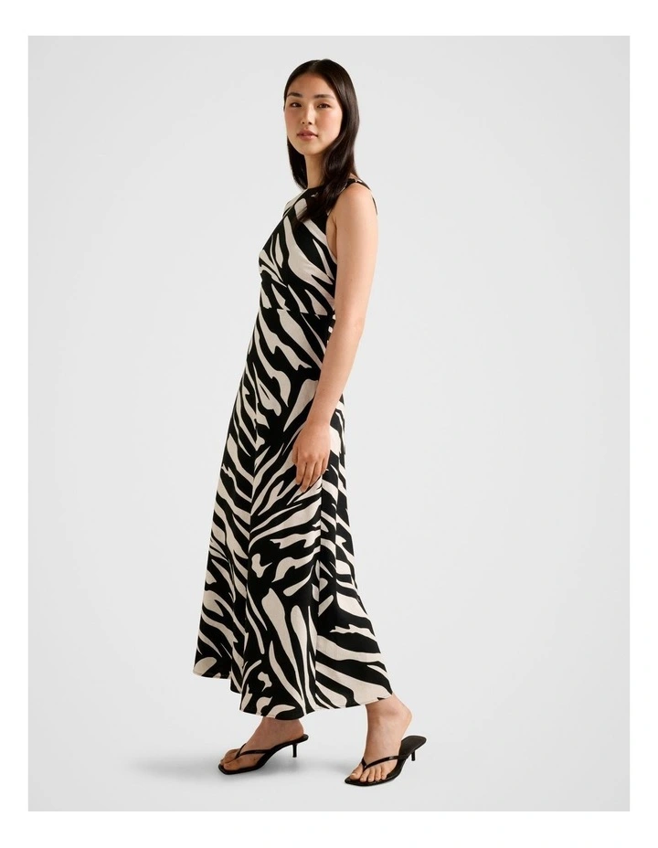 Elara Open Back Linen Midi Dress in Black image 3