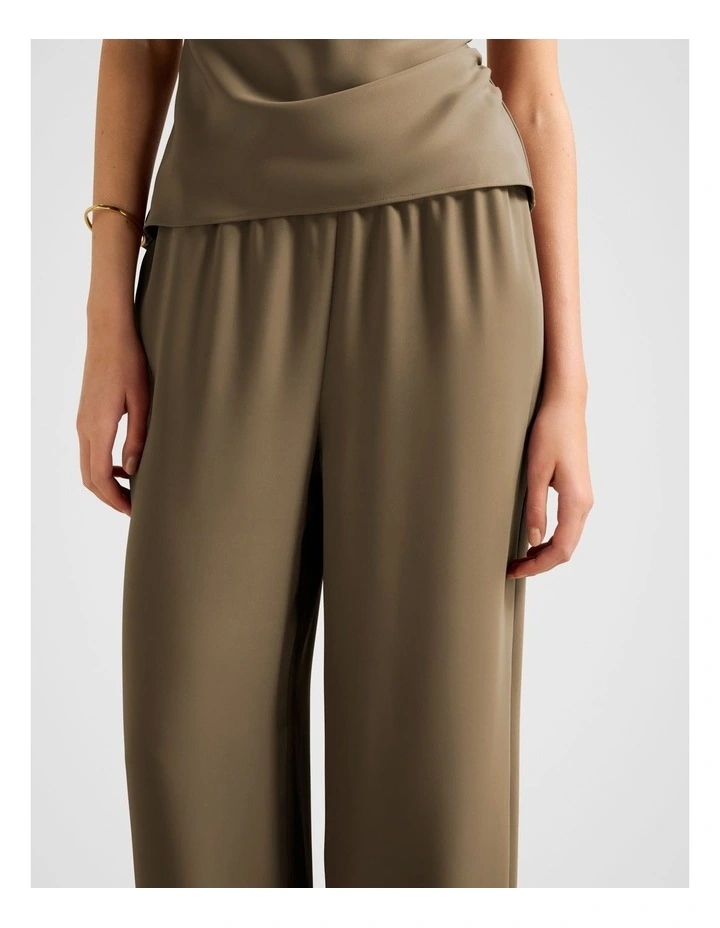 Evelyn Elastic Wide Leg Pants in Green image 4