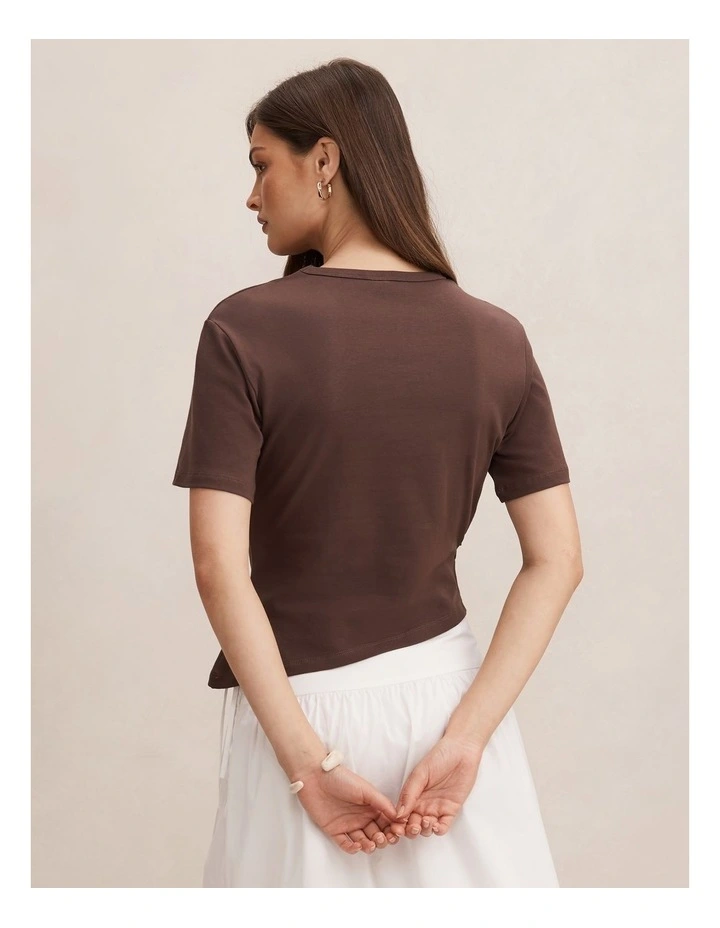 Saskia Boxy T-shirt in Chocolate image 2