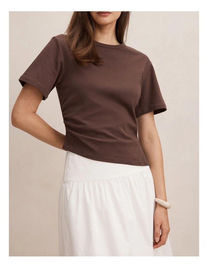 Saskia Boxy T-shirt in Chocolate image 4